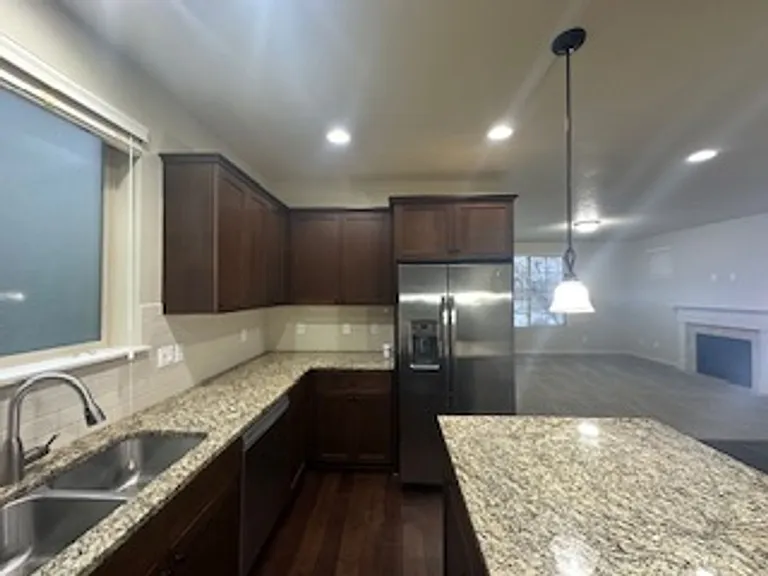10136 SW Barber St — Photo 10