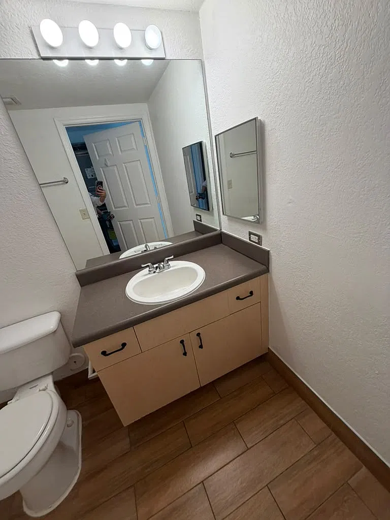2 bed, 1072 sqft, $2,700 — Photo 4