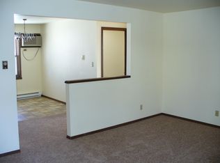 622 Isabella St APT 12, Neenah, WI 54956