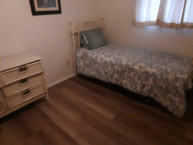 1004 SE 8th St #2 — Photo 93