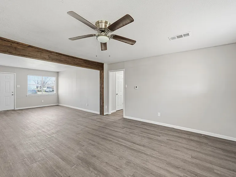 2721 Ash Park Dr — Photo 11