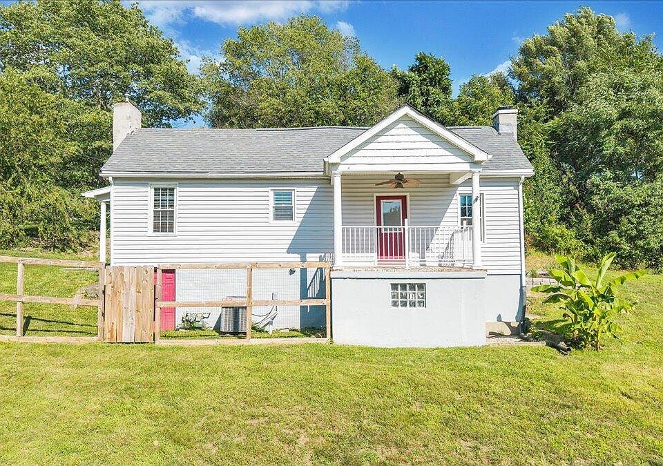 1st image of 2812 Webster Rd