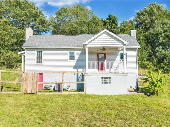 2812 Webster Rd, Blue Ridge, VA 24064