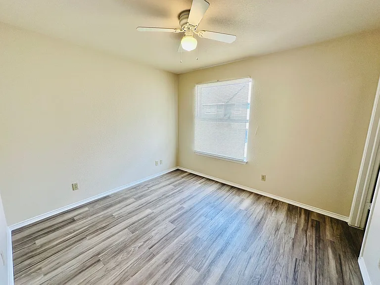8814 Schick Rd — Photo 29