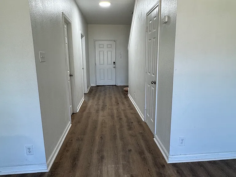 4107 Saint Charles Bay — Photo 6