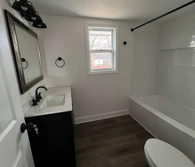 2827 E 5th Ave #A — Photo 3
