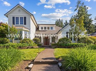 2102 Fernwood Dr, Lake Oswego, OR 97034