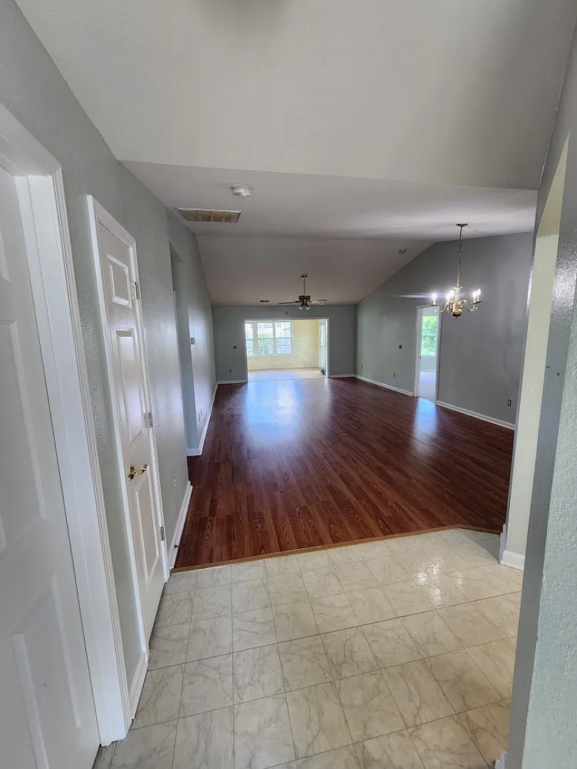 239 Bittersweet Ln — Photo 2