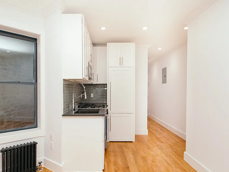 309 Washington Ave #B7 — Photo 8
