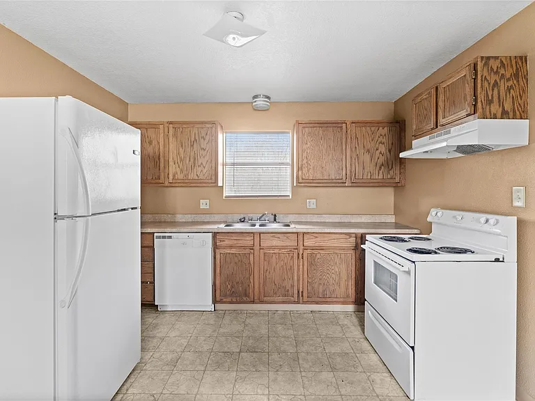 2200 Peach Ave #3 — Photo 9