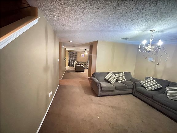3rd image of 1222 McMillan Dr