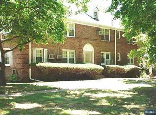 141B River Dr, Elmwood Park, NJ 07407