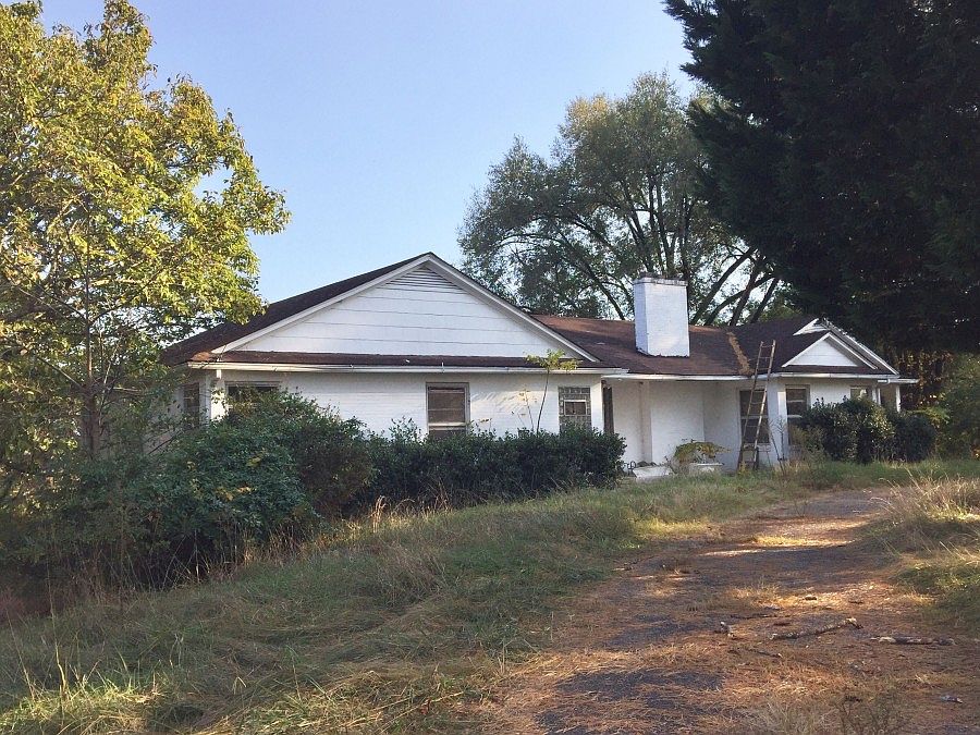 2nd image of 245 Lavista Dr