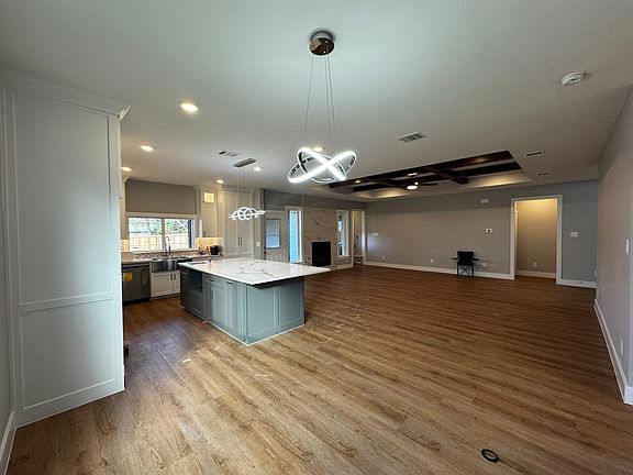 5th image of 2533 Jonesboro Ave