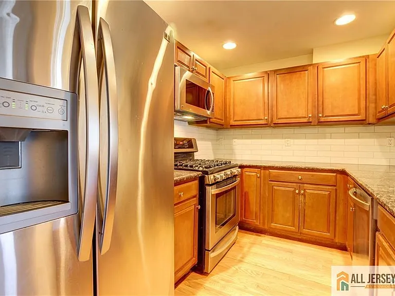 112 N Broadway St #B — Photo 7