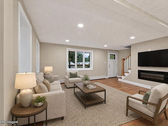 5th image of 18 Elbridge Rd