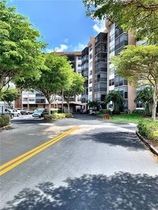 1100 Saint Charles Pl APT 403, Pembroke Pines, FL, 33026
