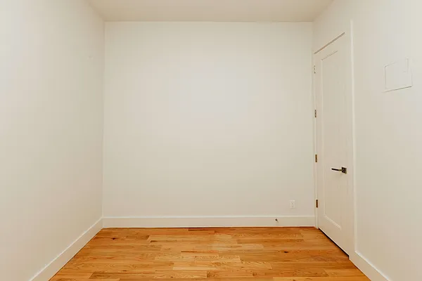 Rented by Nooklyn NYC LLC | media 42