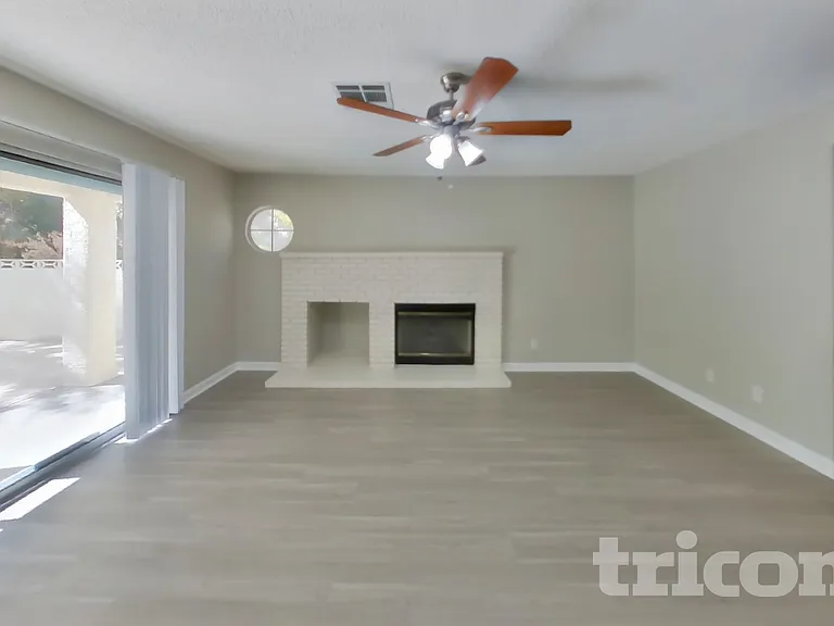 1947 Guinn Dr — Photo 16
