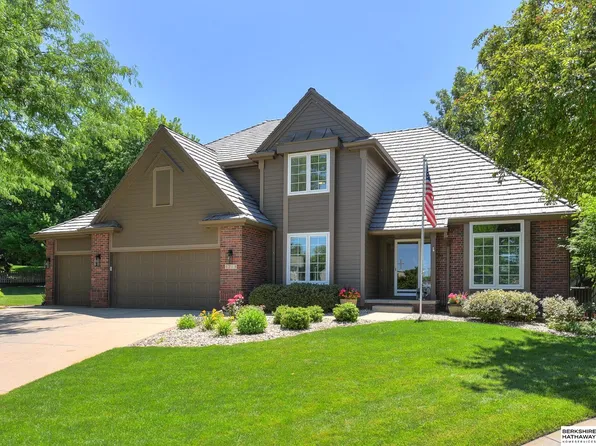 5715 S 166th Avenue Cir, Omaha, NE 68135