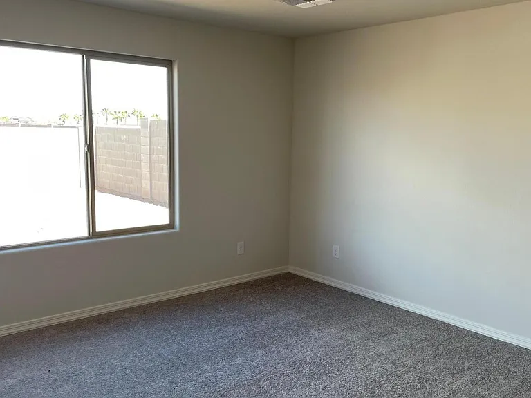 2062 E Julian Dr — Photo 6