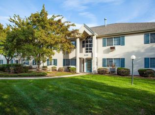 1030 River Park Cir W APT 206, Mukwonago, WI 53149