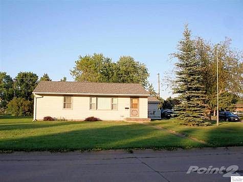2nd image of 1122 11th Ave W