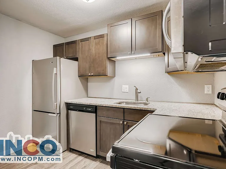 1555 Grove St #202 — Photo 6