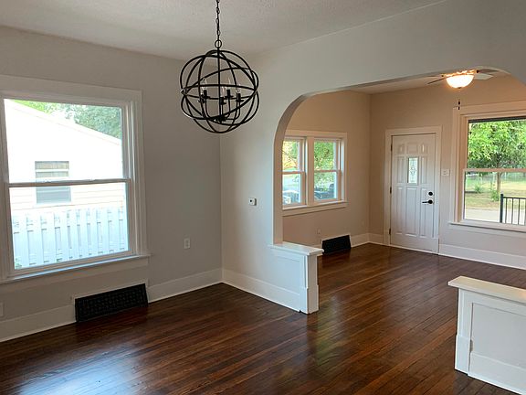 5th image of 3304 Avenue D