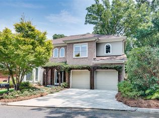 1911 Bruce Rd NE, Atlanta, GA 30329