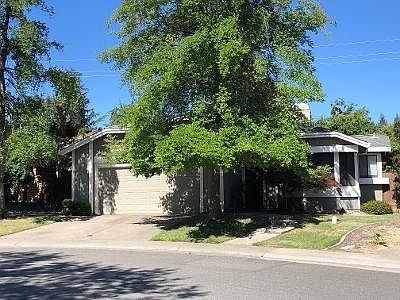 1st image of 8220 Crestshire Cir