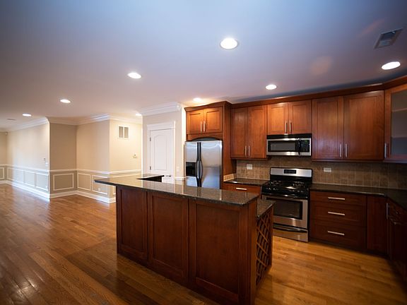 5th image of 2902-2910 W Belmont Ave #2904-202