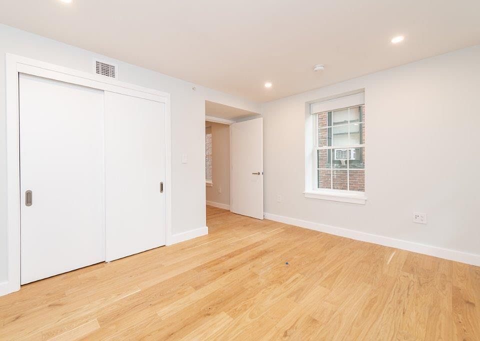 2nd image of 23 Fleet St #201