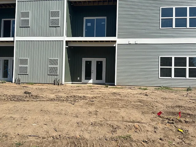 Midvilla Apartments — Photo 16