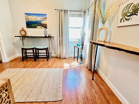 4th image of 2517 51st St