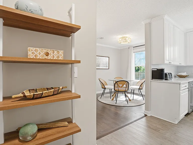 Keswick Dr — Photo 14