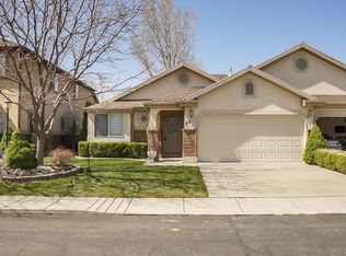 89 Hillsborough Dr, Pleasant View, UT 84414