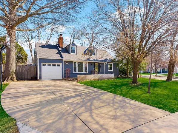 7409 Ash St, Prairie Village, KS 66208