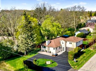 347 Mapledene Dr, Hamilton, ON L9G 2K3