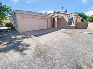 1649 Skyview Cir NE, Rio Rancho, NM 87144