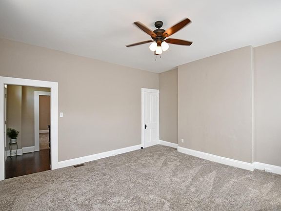 4th image of 802 Delhi Ave