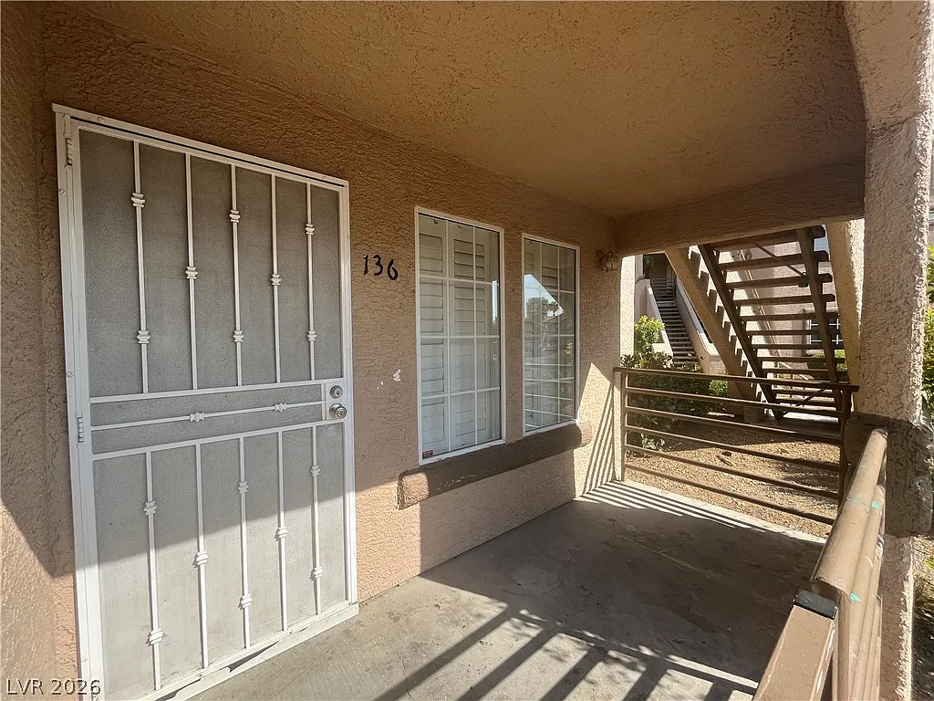2 bed, 2.0 bath, 882 sqft, $1,200 — Photo 3