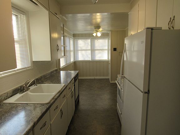 4th image of 4442 Francis St