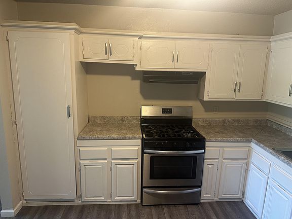 3rd image of 1452 NE 11th St