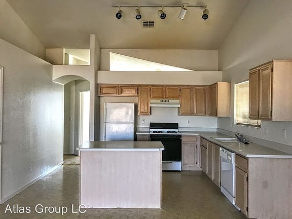 3rd image of 6592 Silver Spruce Dr
