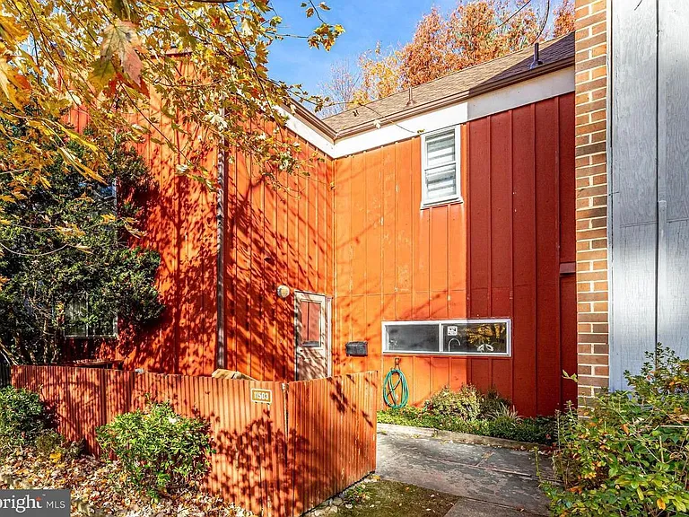 11503 Links Dr — Photo 1