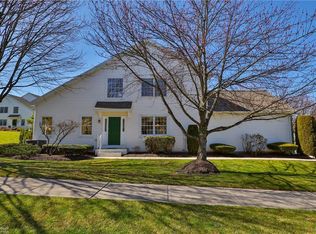 2928 Larkspur Ln, Easton, PA 18045