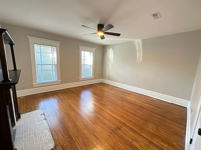 Dennison Ave 866-868 CR — Photo 18