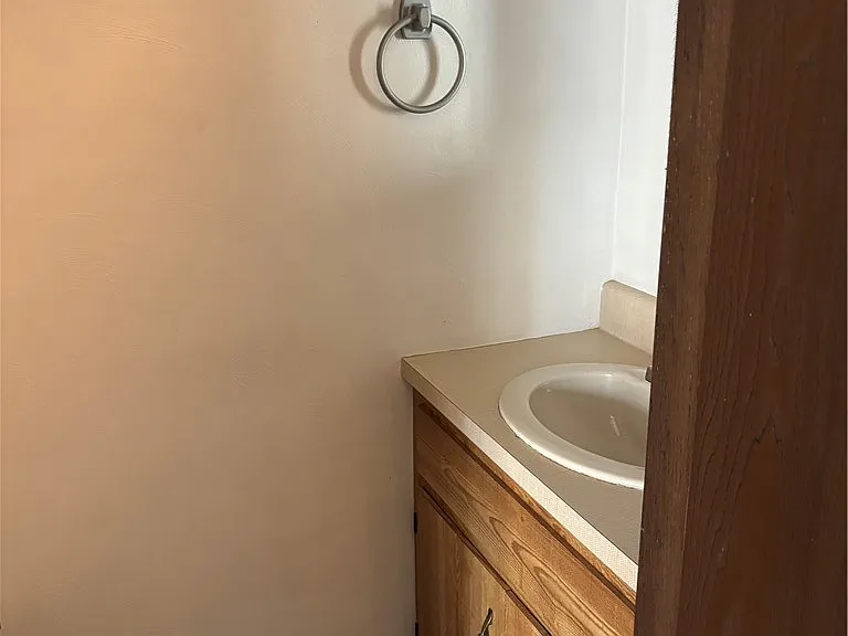3204 Camberly Dr — Photo 21