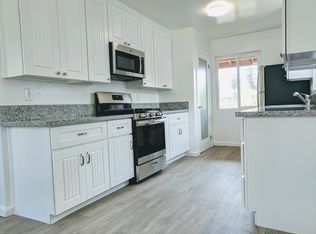 2631 Davis Ave, Carlsbad, CA 92008